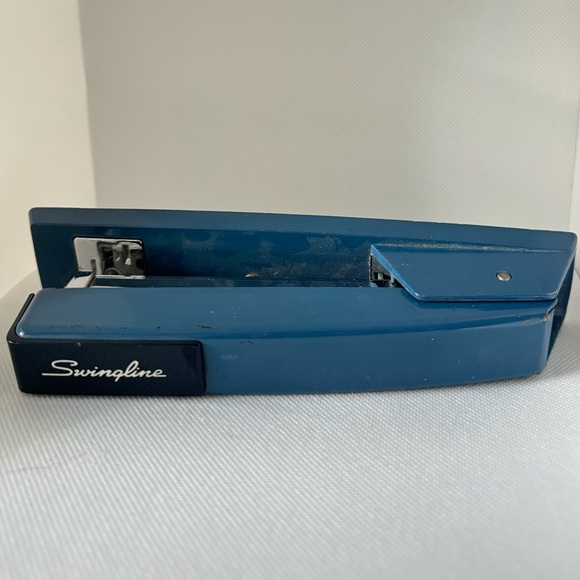 Vintage Swingline Stapler blue 9" in Length - Picture 3 of 7